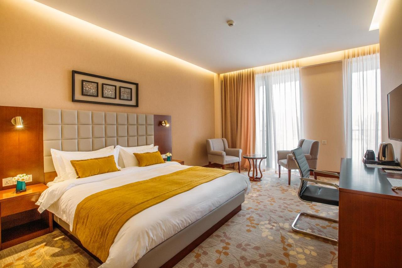 Horizont Hotel Tbilisi Ngoại thất bức ảnh