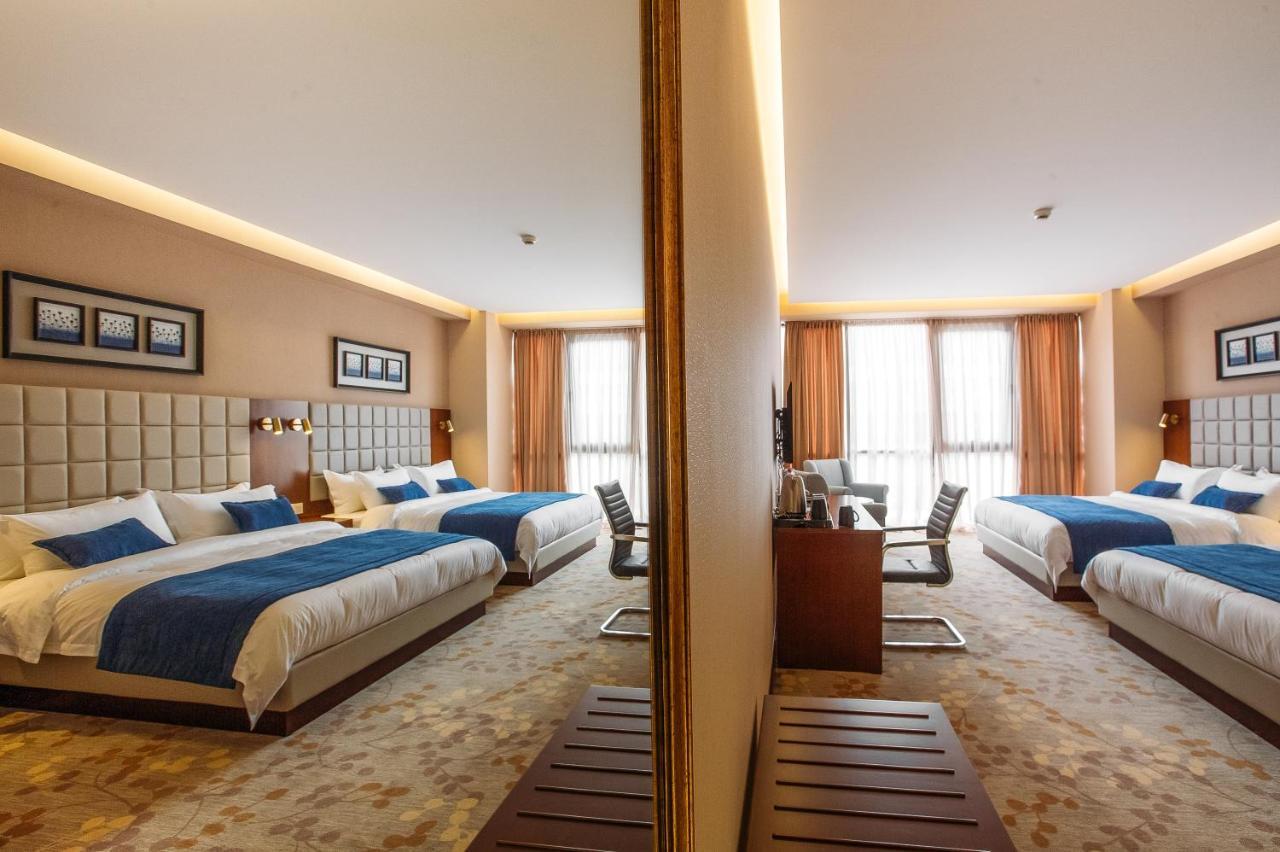 Horizont Hotel Tbilisi Ngoại thất bức ảnh