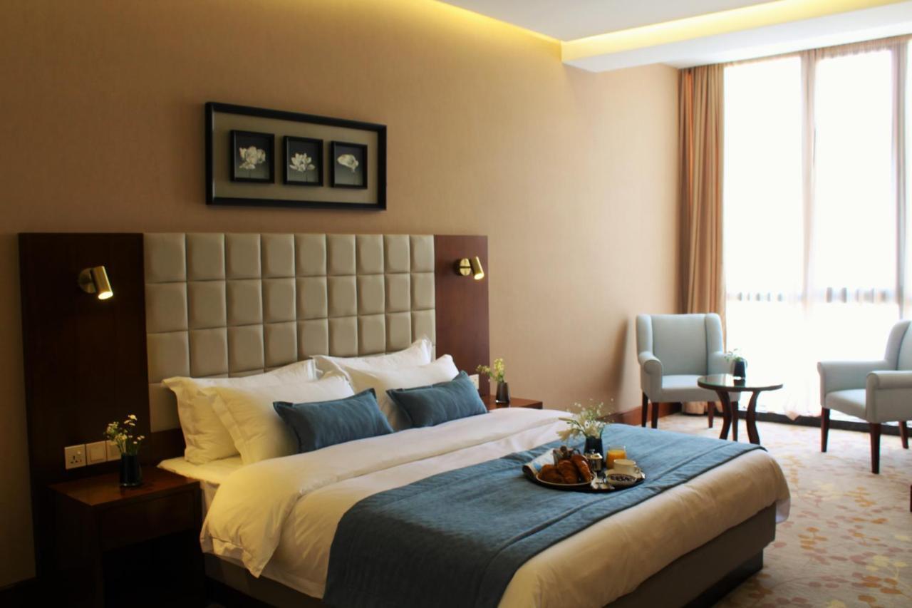 Horizont Hotel Tbilisi Ngoại thất bức ảnh